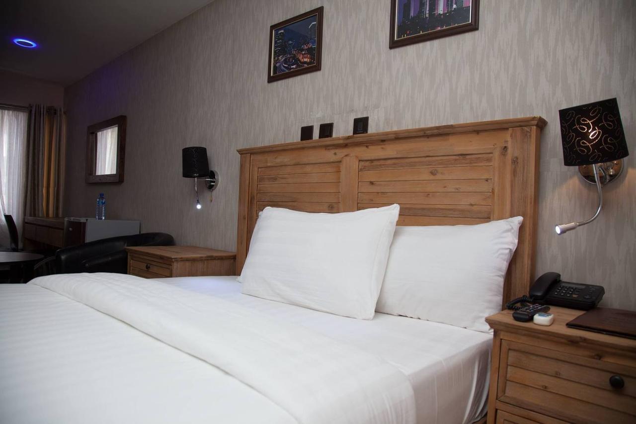 Villa Toscana Hotel And Suits Lagos Kültér fotó