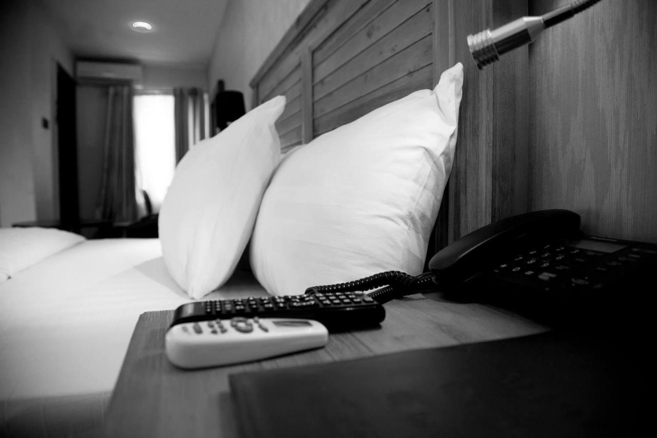 Villa Toscana Hotel And Suits Lagos Kültér fotó